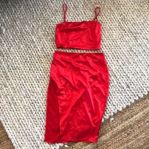 Red crop skirt set